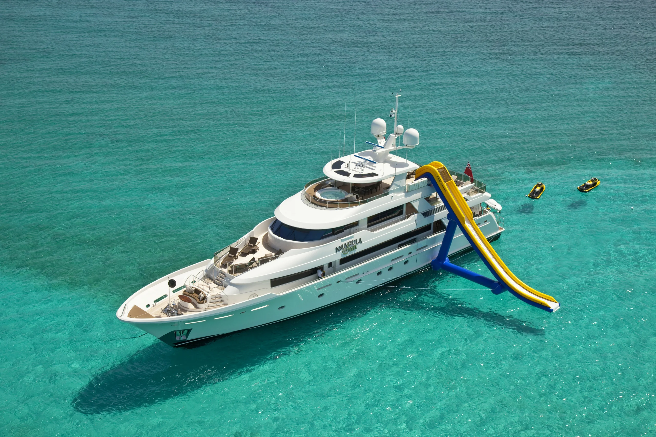 Discover the world of sea adventures with our yacht, boat and boat rental